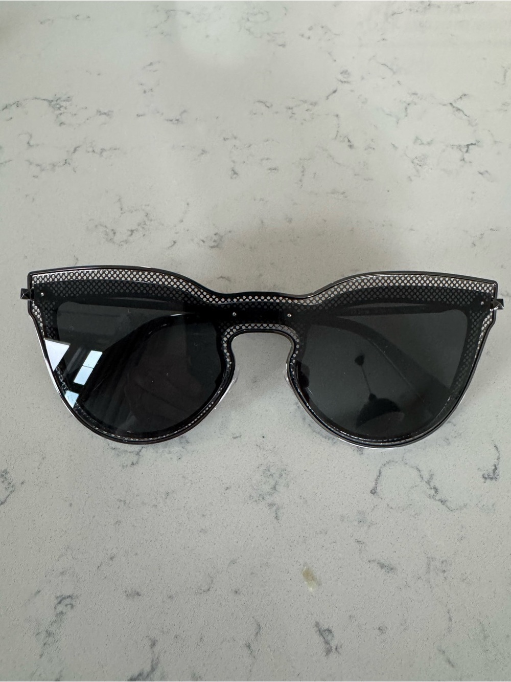 Valentino VA2018-3039/87 Cat Eye Metal Frame Sunglasses New No Box